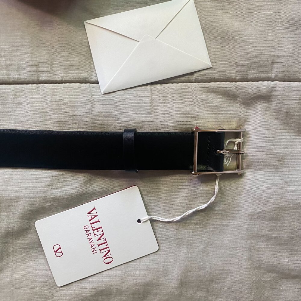 Valentino Garavani Rockstud Buckle Leather Belt Size 85/34 Sleek Black